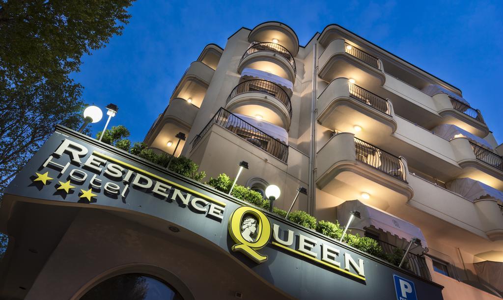 Residence Queen Римини Екстериор снимка