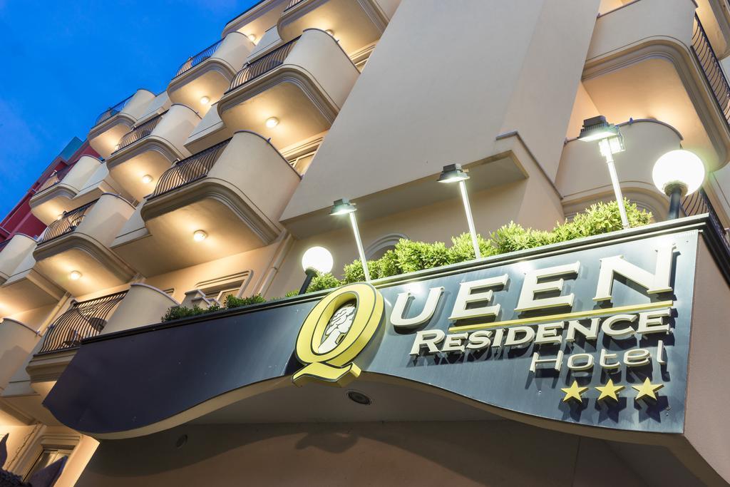 Residence Queen Римини Екстериор снимка